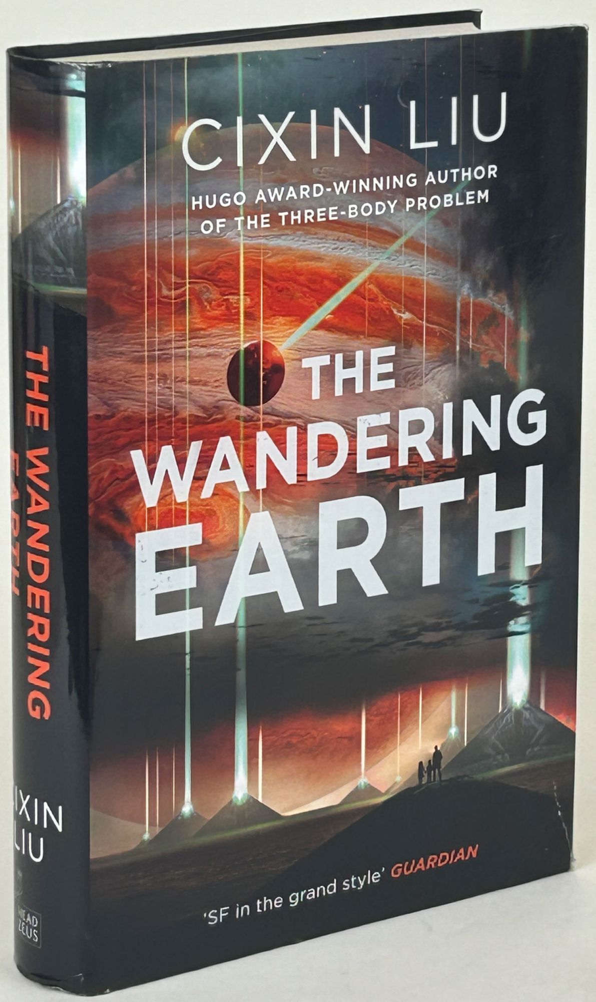 THE WANDERING EARTHtranslated by Ken Liu, Elizabeth Hanlon, Zac